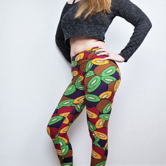 Lularoe Colored Kiwi Leggings (MAKE AN OFFER) - Picture 4 of 8